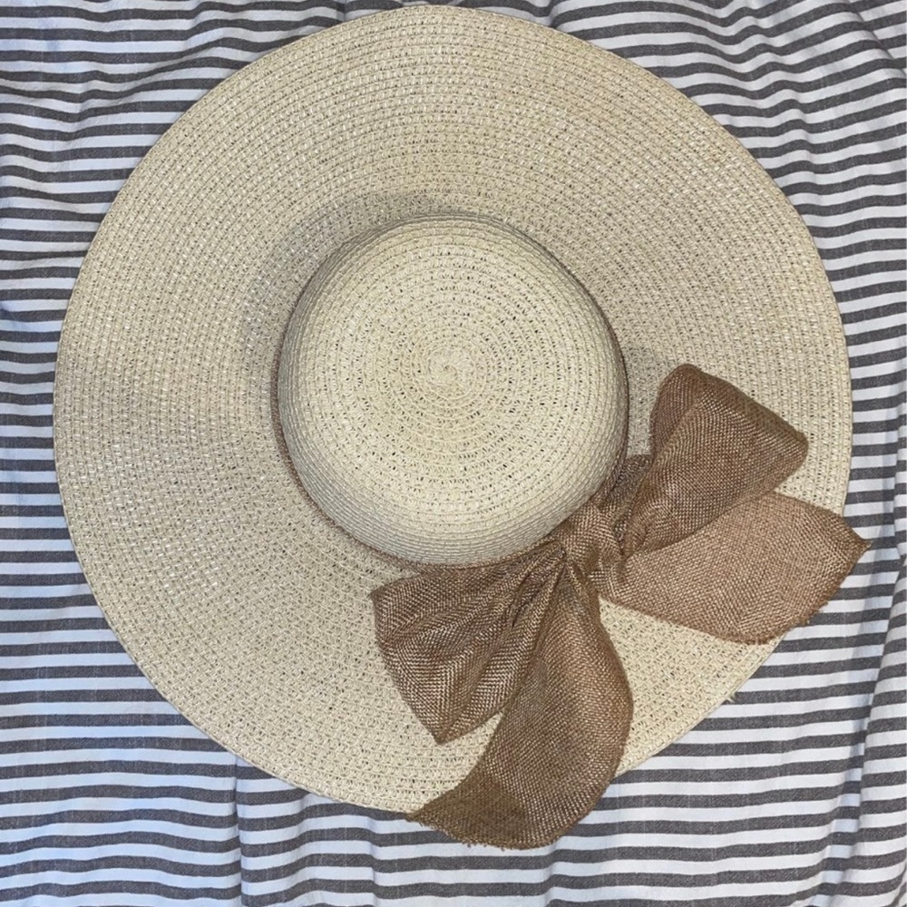 Floppy summer hat